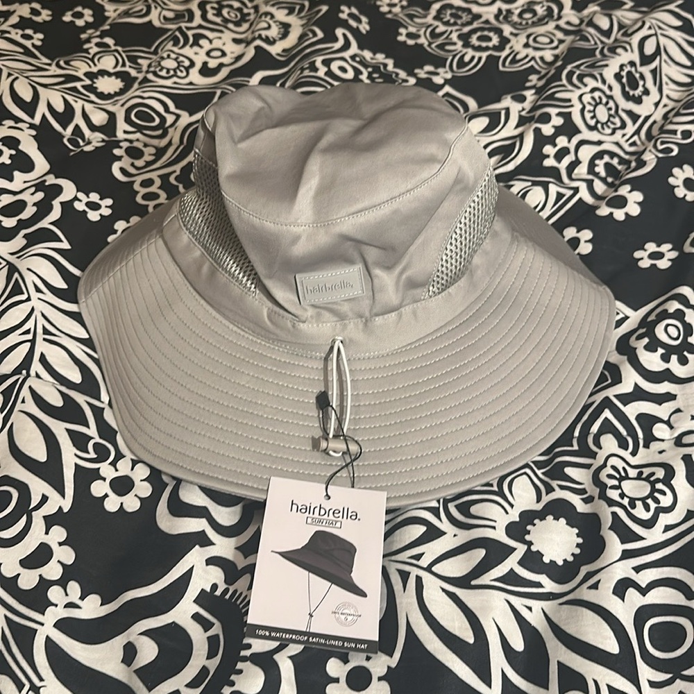 Hairbrella silk lined Gray Hat with Mesh Panels NWT